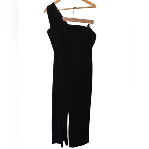 NWT PrettyLittleThing Black One-Shoulder Cocktail Gown Size 18 - Picture 2 of 10